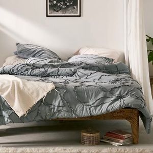 Urban Outfitters Margot Tufted Floral Comforter